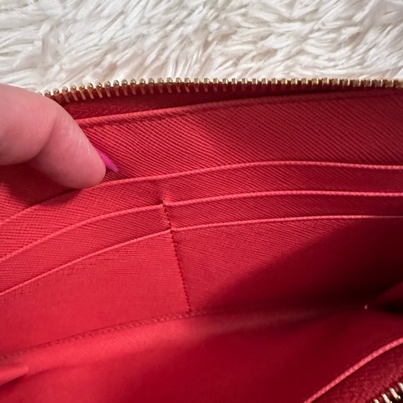 Prada zippy wallet - Picture 8 of 8